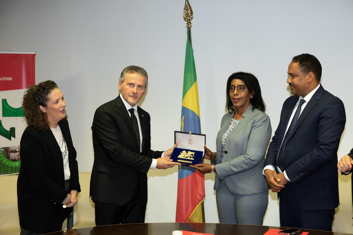 Faresin Formwork and Ethio Engineering Group sign an agreement