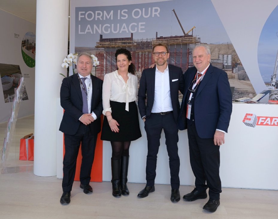 At Bauma 2025, visiting the Faresin Formwork stand the Consul General of Italy in Munich and the top management of Messe München
