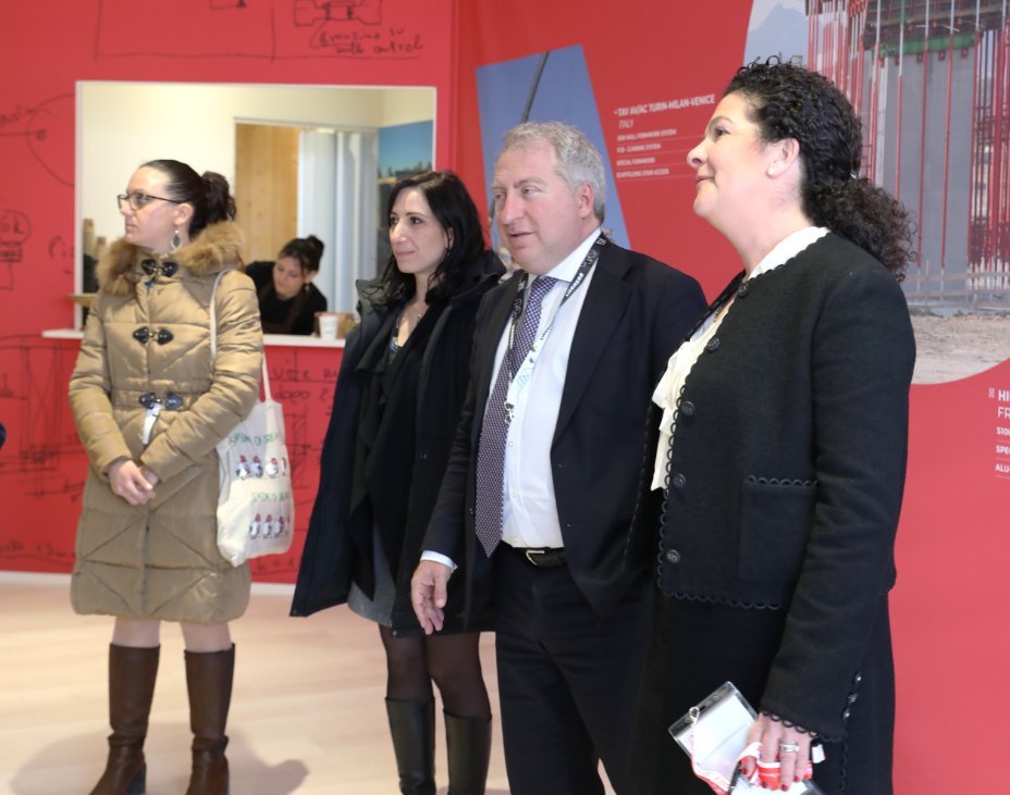 At Bauma 2025, visiting the Faresin Formwork stand the Consul General of Italy in Munich and the top management of Messe München