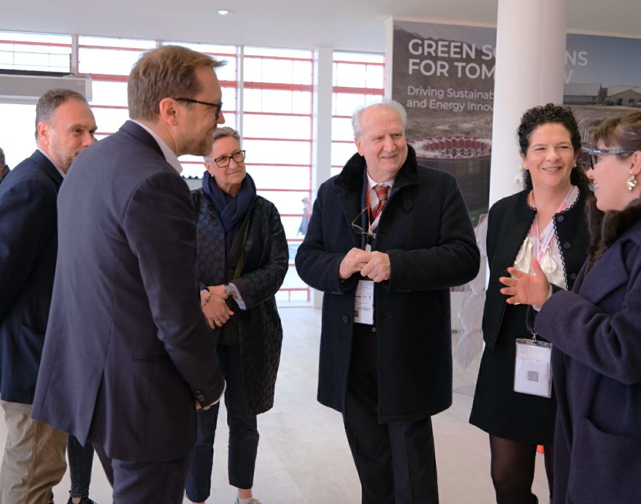 At Bauma 2025, visiting the Faresin Formwork stand the Consul General of Italy in Munich and the top management of Messe München