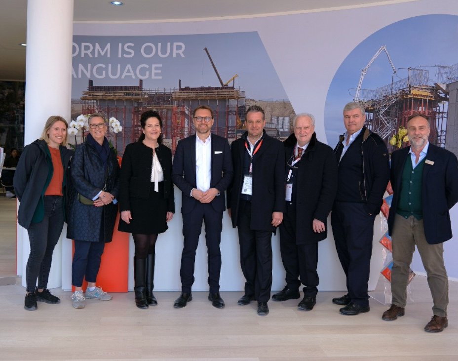 At Bauma 2025, visiting the Faresin Formwork stand the Consul General of Italy in Munich and the top management of Messe München